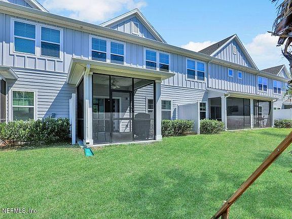 3rd image of 12694 Josslyn Ln