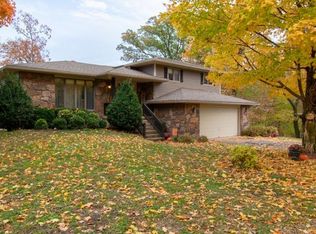 8517 State Line Rd, Seneca, MO 64865