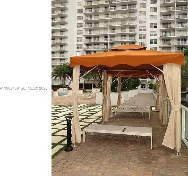 2801 NE 183rd St #1411W — Photo 15
