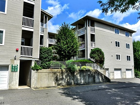 4th image of 125 Orchard Park #125