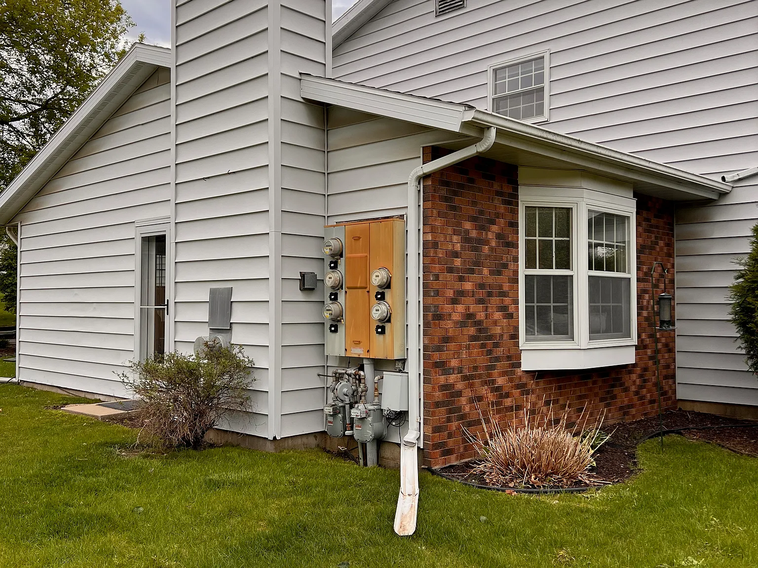 2 bed, 1200 sqft, $1,450 — Photo 3