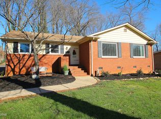 2039 Edgewater Dr, Charlotte, NC 28210