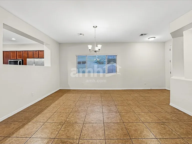 868 W Basswood Ave — Photo 7