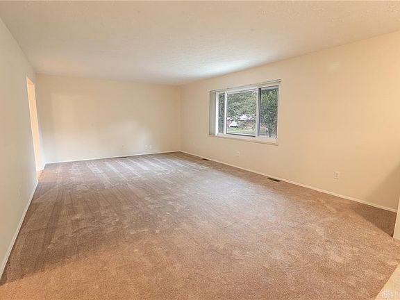5th image of 5933 Cindy Dr