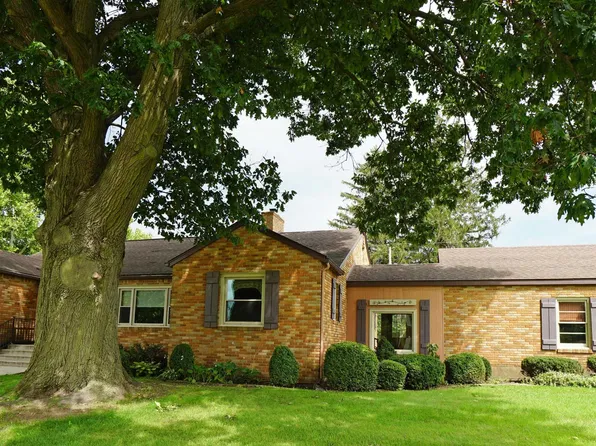 607 N Hudson St, Stockton, IL 61085
