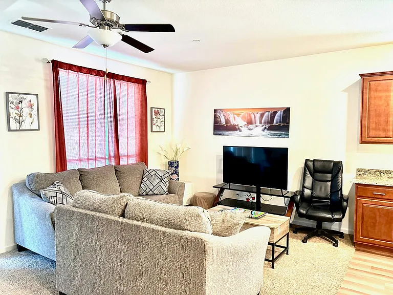 10424 Skynyrd Way — Photo 28