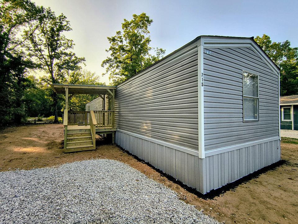 1st image of 715 Windwood Dr