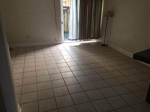 5th image of 4337 Loire Dr APT B