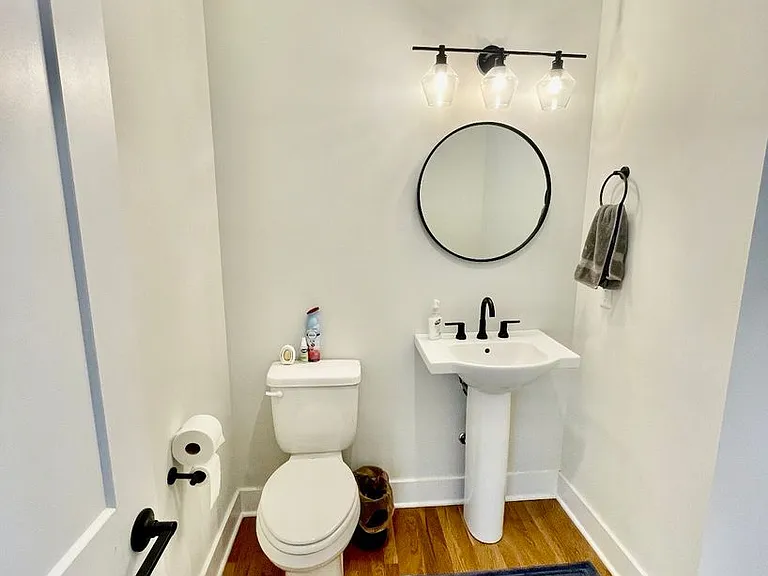 530 Edwin St #3 — Photo 7