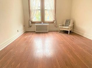 35-20 28th St, Astoria, NY 11106