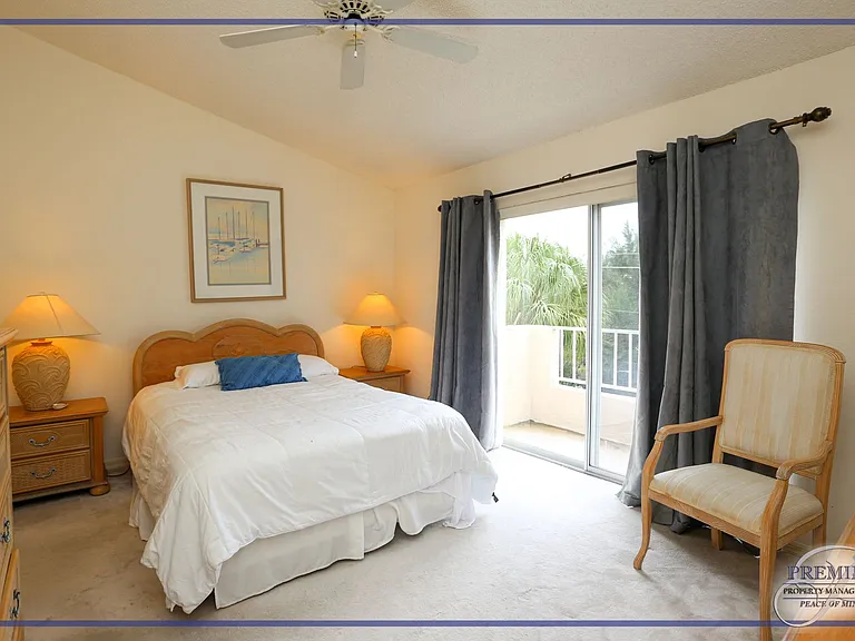 1044 Woodshire Ln #B203 — Photo 19