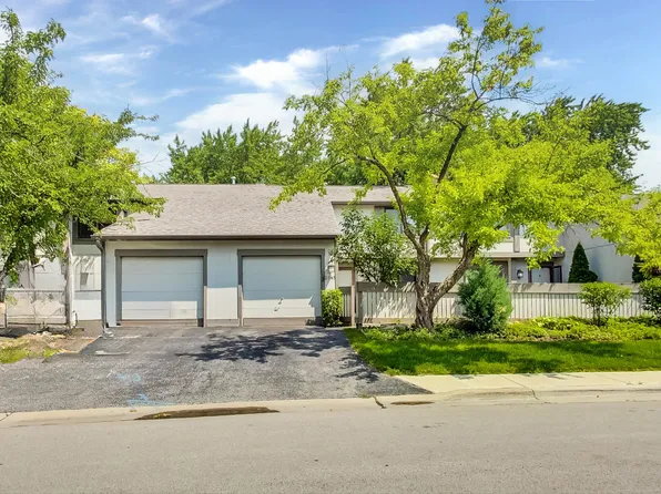 2545 Yarrow Ln, Rolling Meadows, IL 60008