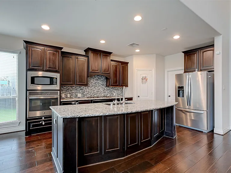 4006 Misty Waters Ln — Photo 13