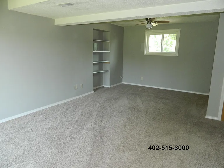 5128 Edinburgh St — Photo 20