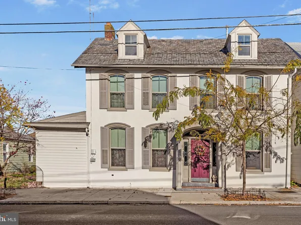 210 E King St, Littlestown, PA 17340