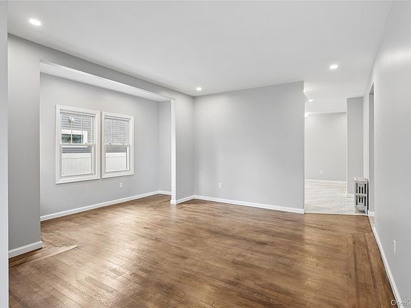 5th image of 261 Marcellus Road
