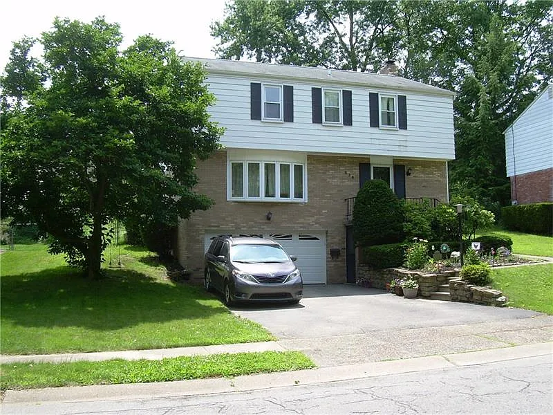 536 Sandrae Dr photo 1