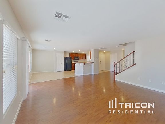 4th image of 2425 Cockatoo Dr