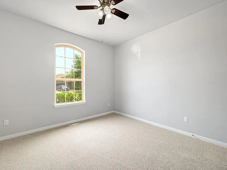 176 Flannery Ln — Photo 6