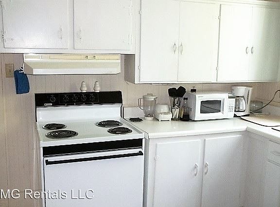 4th image of 227 S Zetterower Ave #B