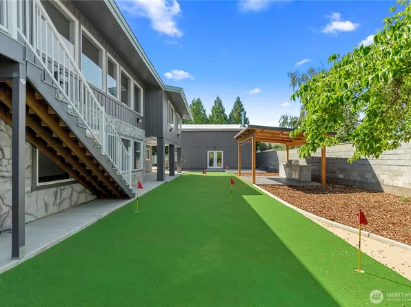 544 N Colorado Avenue, East Wenatchee, WA 98802