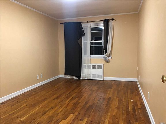 4th image of 117-08 Poppenhusen Ave #2