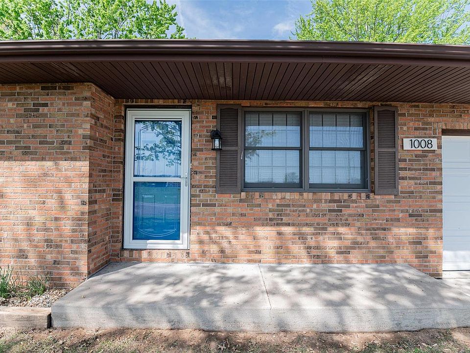 1008 S Apple Ave, Belle, MO 65013 | Zillow