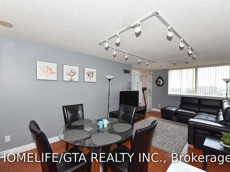 2460 Eglinton Ave E #1710 — Photo 8