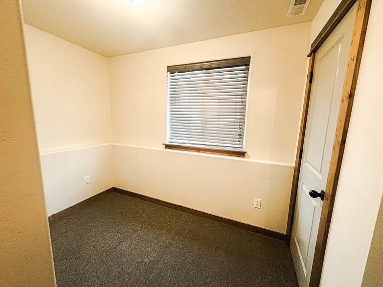 86 Tuke Ln #B — Photo 33