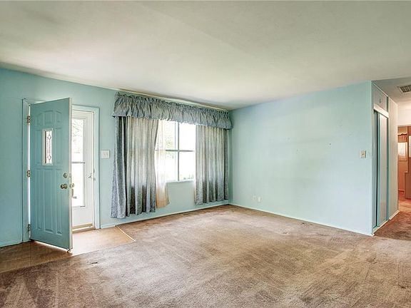 3rd image of 3035 Radford Dr