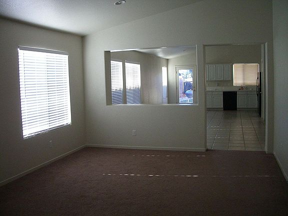 3rd image of 3423 Sweet Pea Way