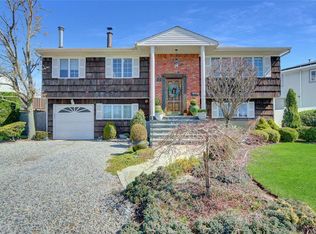 3127 Hewlett Ave, Merrick, NY 11566