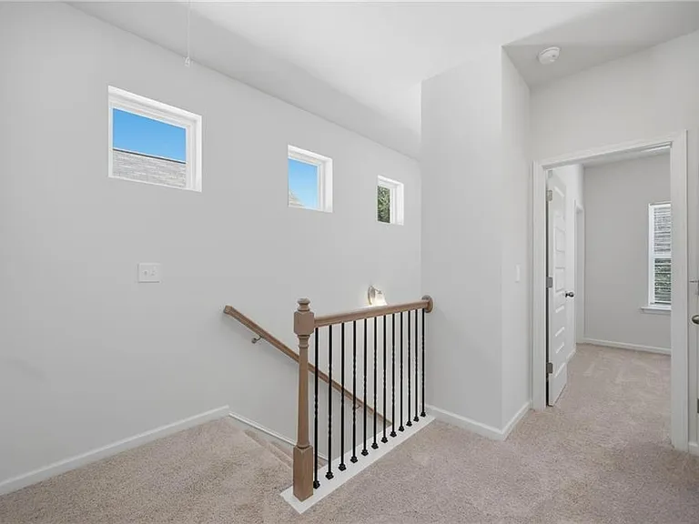 1670 Eagle Dr — Photo 25