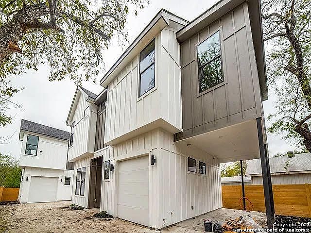 1st image of 1035 S Pine St #201