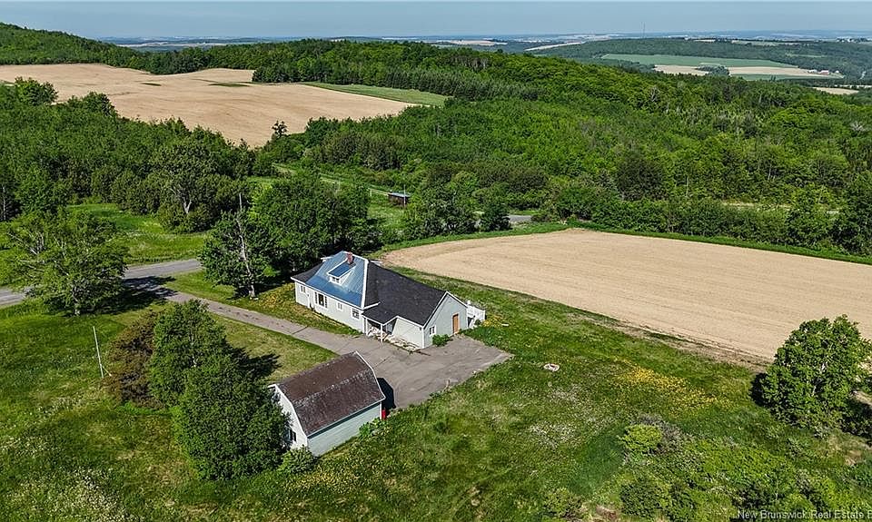 34th image of 233 Hilldale Rd