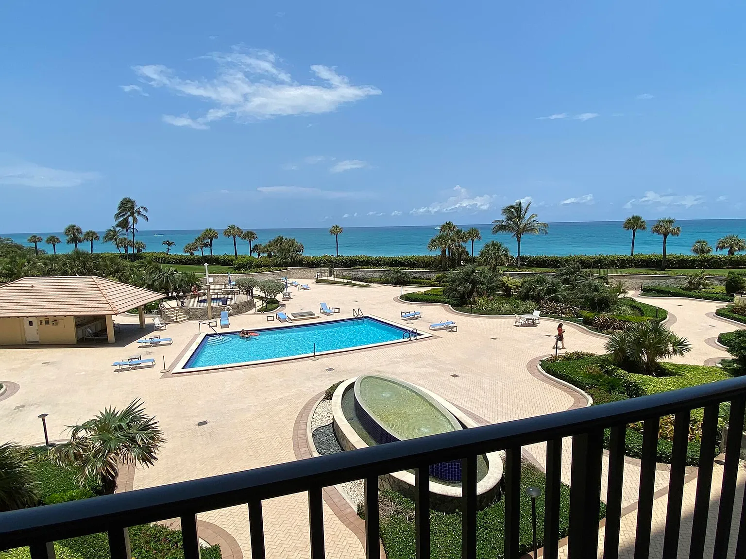 2 bed, 2.0 bath, 1170 sqft, $8,500 — Photo 2