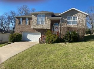 340 Round Hill Rd, Branson, MO 65616