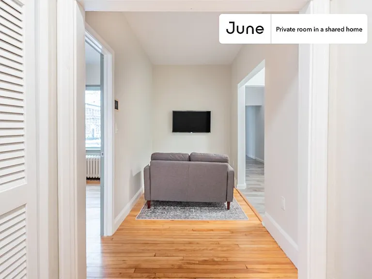 100 Washington St #A — Photo 4