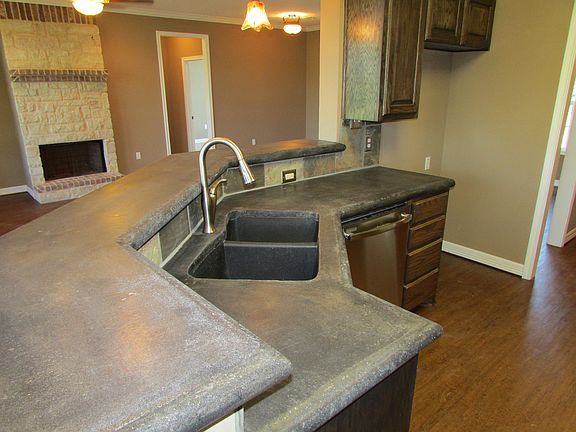 2nd image of 458 Dal Paso Dr