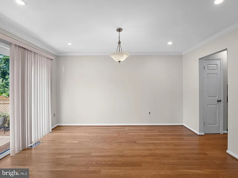 7740 Bristol Square Ct — Photo 9