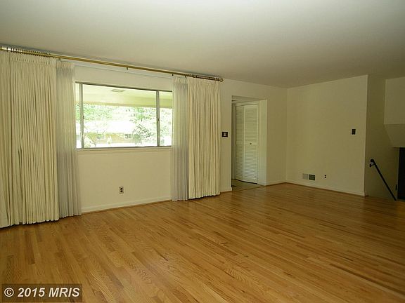 2nd image of 1714 Evelyn Dr