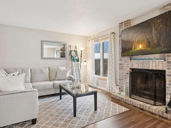 1755 Bluebill Dr, Eagan, MN 55122