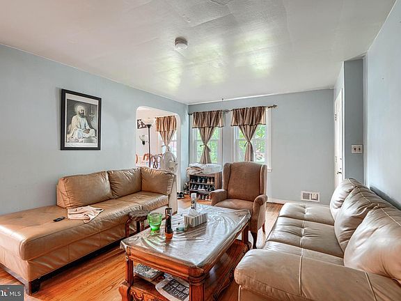 4th image of 1806 Deveron Rd