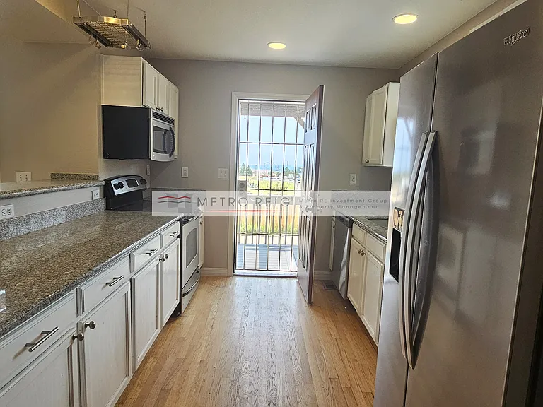 4976 10th St — Photo 6