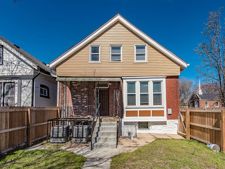 3100 Potomac St — Photo 2
