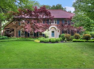 2952 Litchfield Rd, Shaker Heights, OH 44120