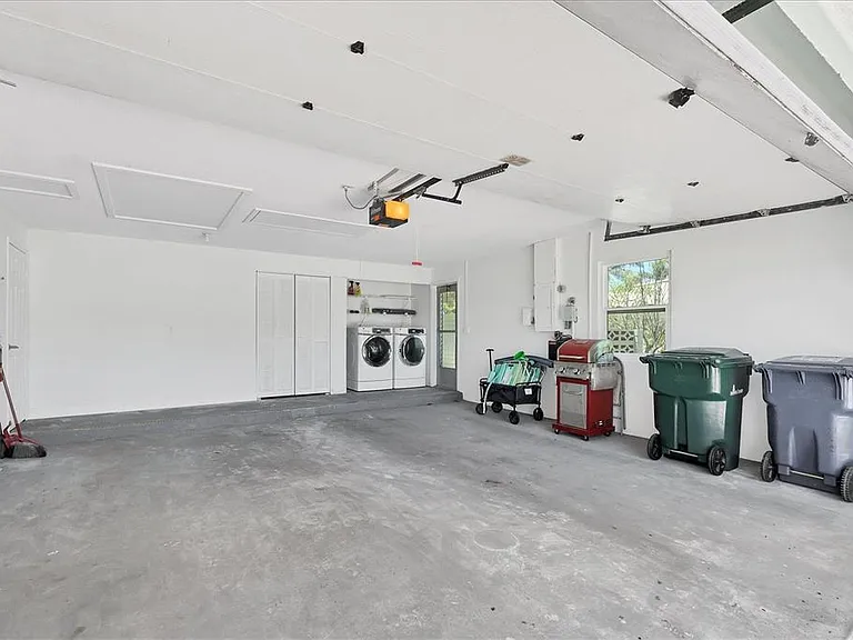 5585 Contento Dr — Photo 19