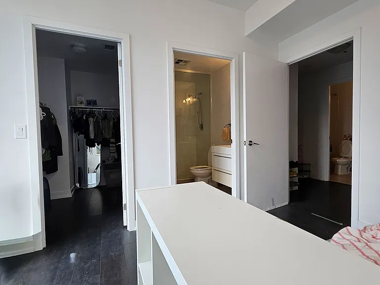 297 College St #1221 — Photo 6