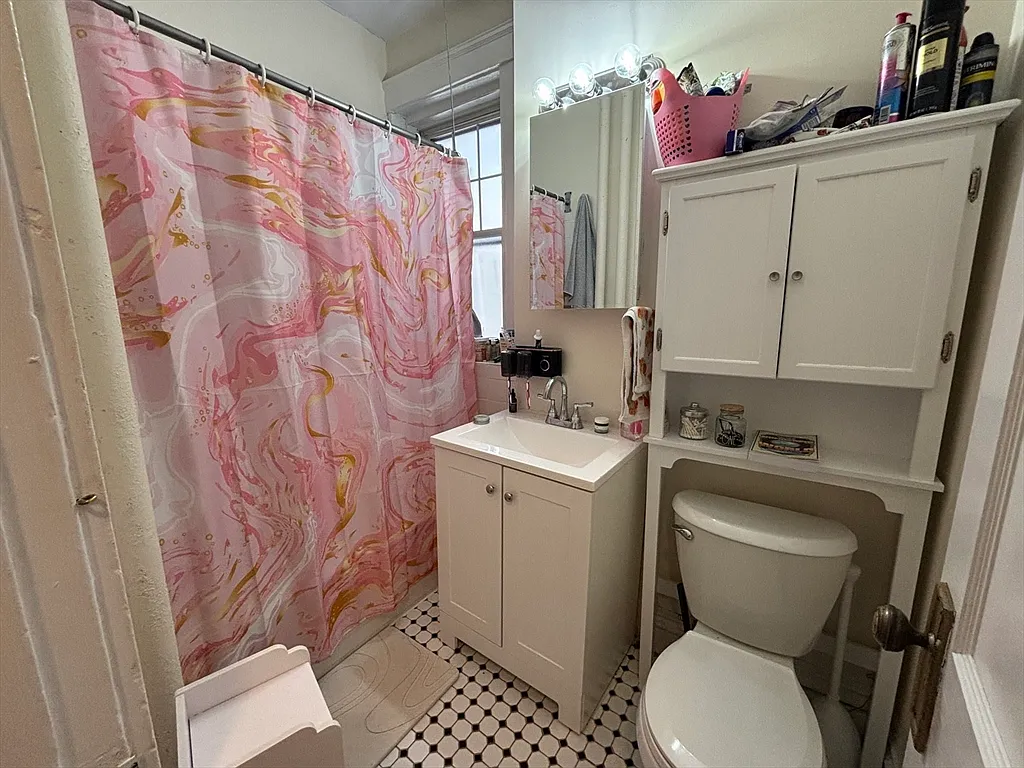 1 bed, 1.0 bath, 550 sqft, $2,500 — Photo 2