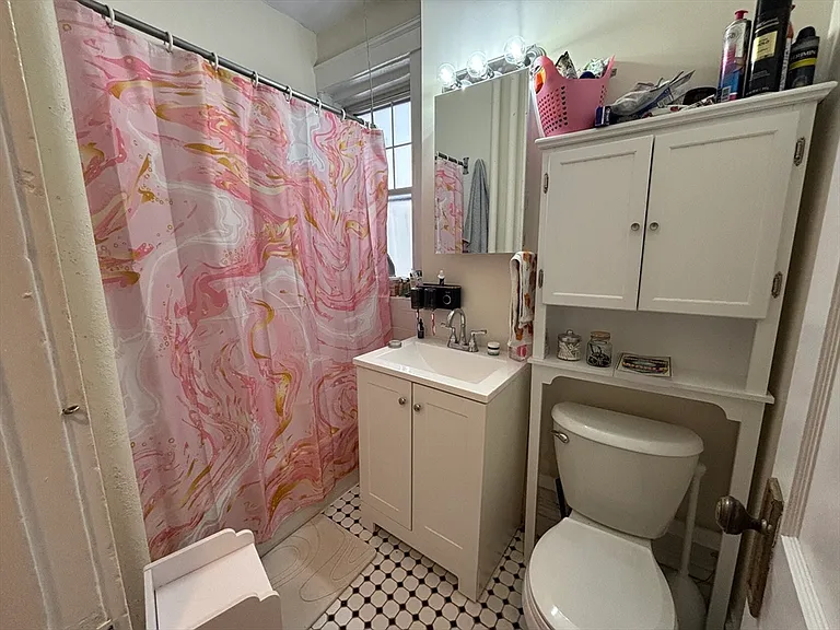 35 Queensberry St #7 — Photo 2